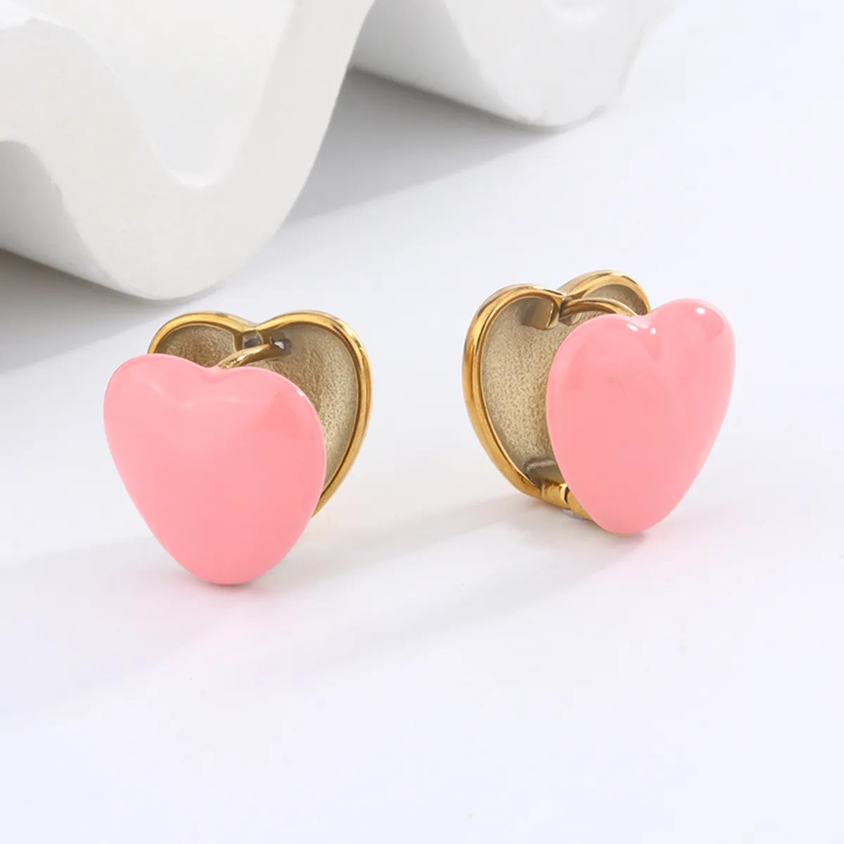 1 Pair Simple Style Classic Style Heart Shape Snake Scallop Enamel Plating Stainless Steel Titanium Steel 18K Gold Plated Ear Cuffs