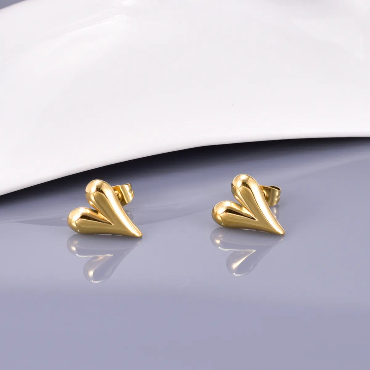 1 Pair Simple Style Classic Style Heart Shape Solid Color Plating 304 Stainless Steel Titanium Steel 18K Gold Plated Ear Studs