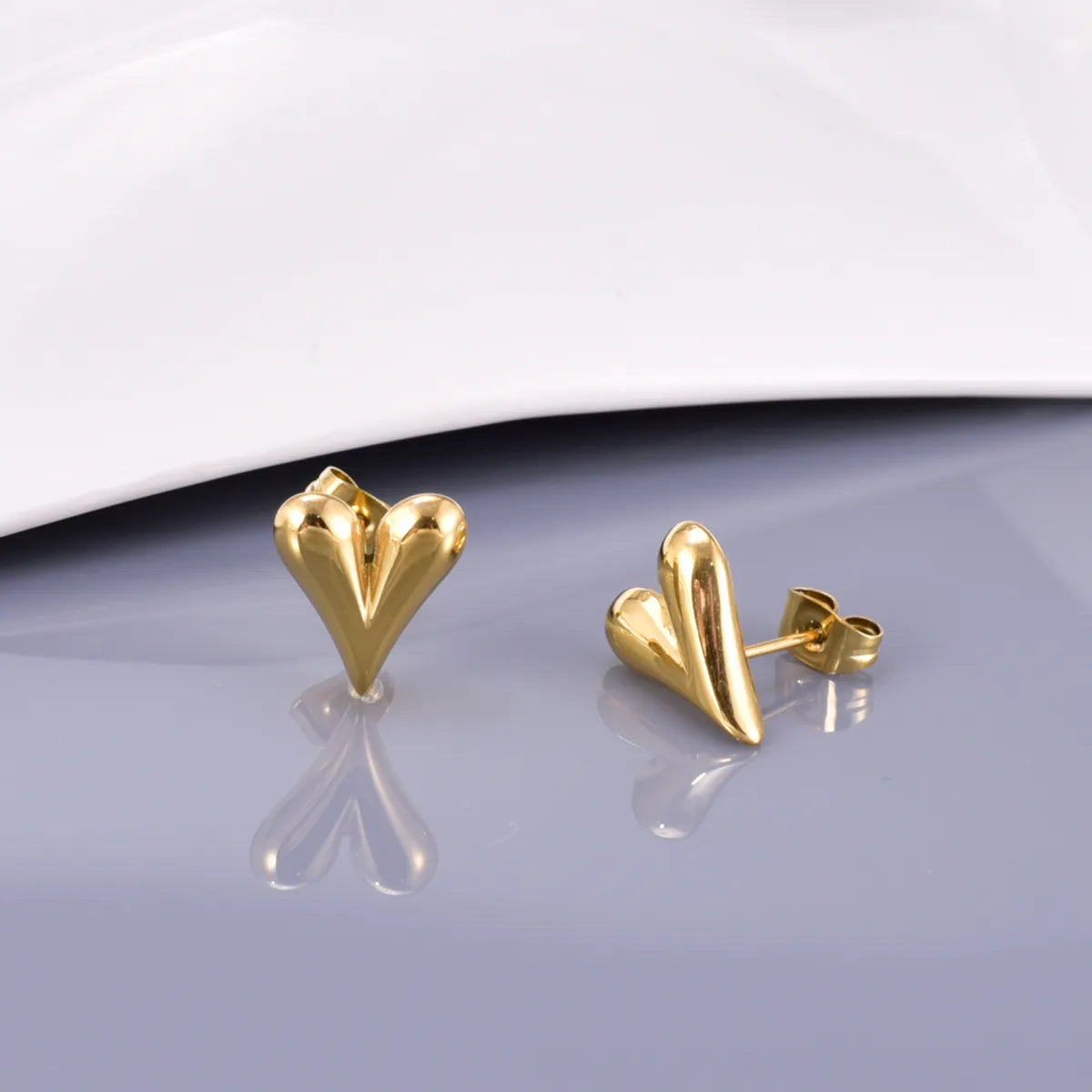 1 Pair Simple Style Classic Style Heart Shape Solid Color Plating 304 Stainless Steel Titanium Steel 18K Gold Plated Ear Studs