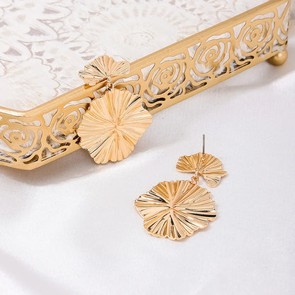 1 Pair Simple Style Classic Style Leaf Alloy Drop Earrings