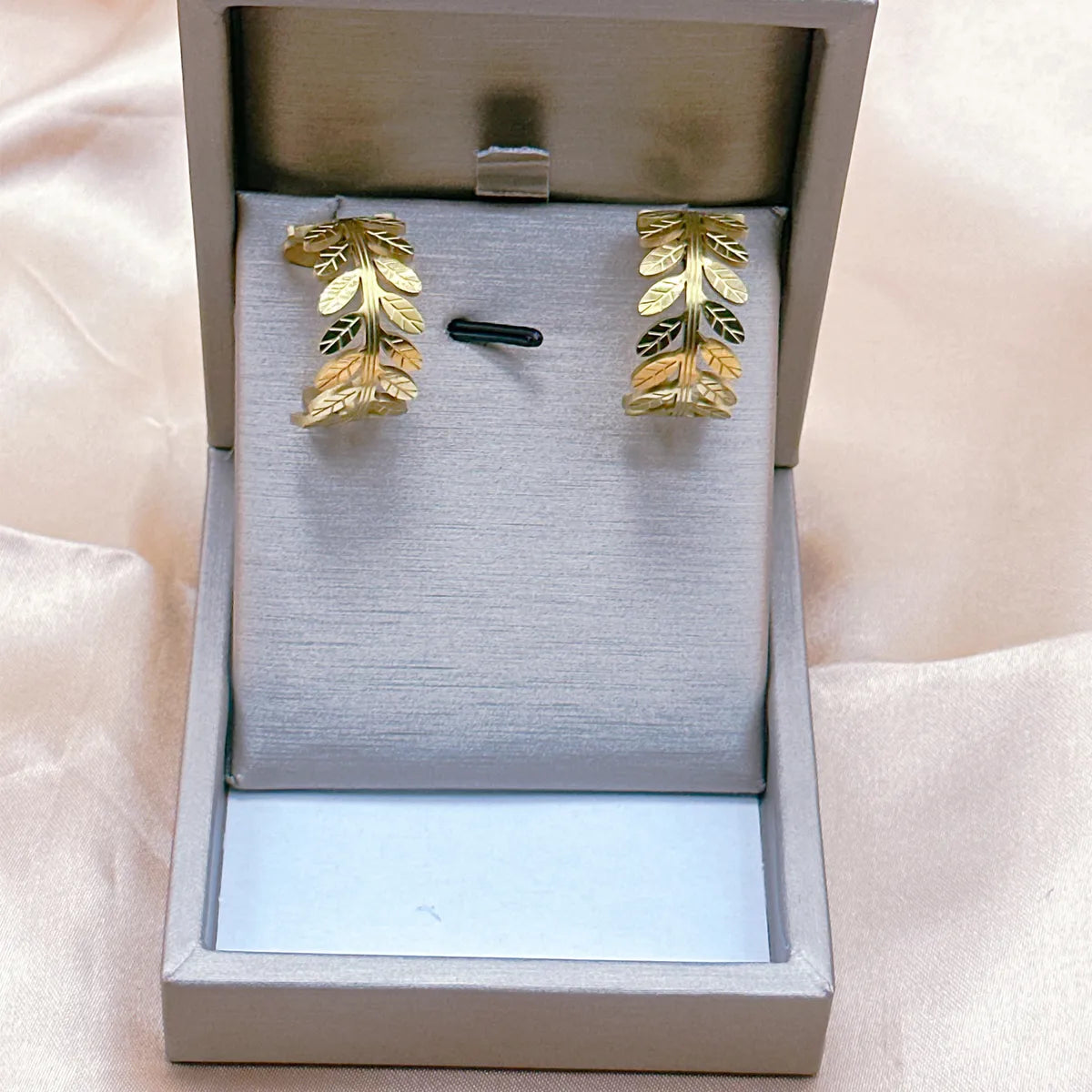 1 Pair Simple Style Classic Style Leaves Plating 304 Stainless Steel 18K Gold Plated Ear Studs