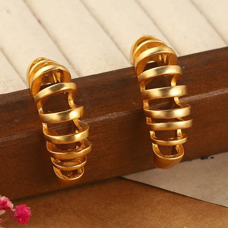 1 Pair Simple Style Classic Style Lines Hollow Out Copper Ear Studs