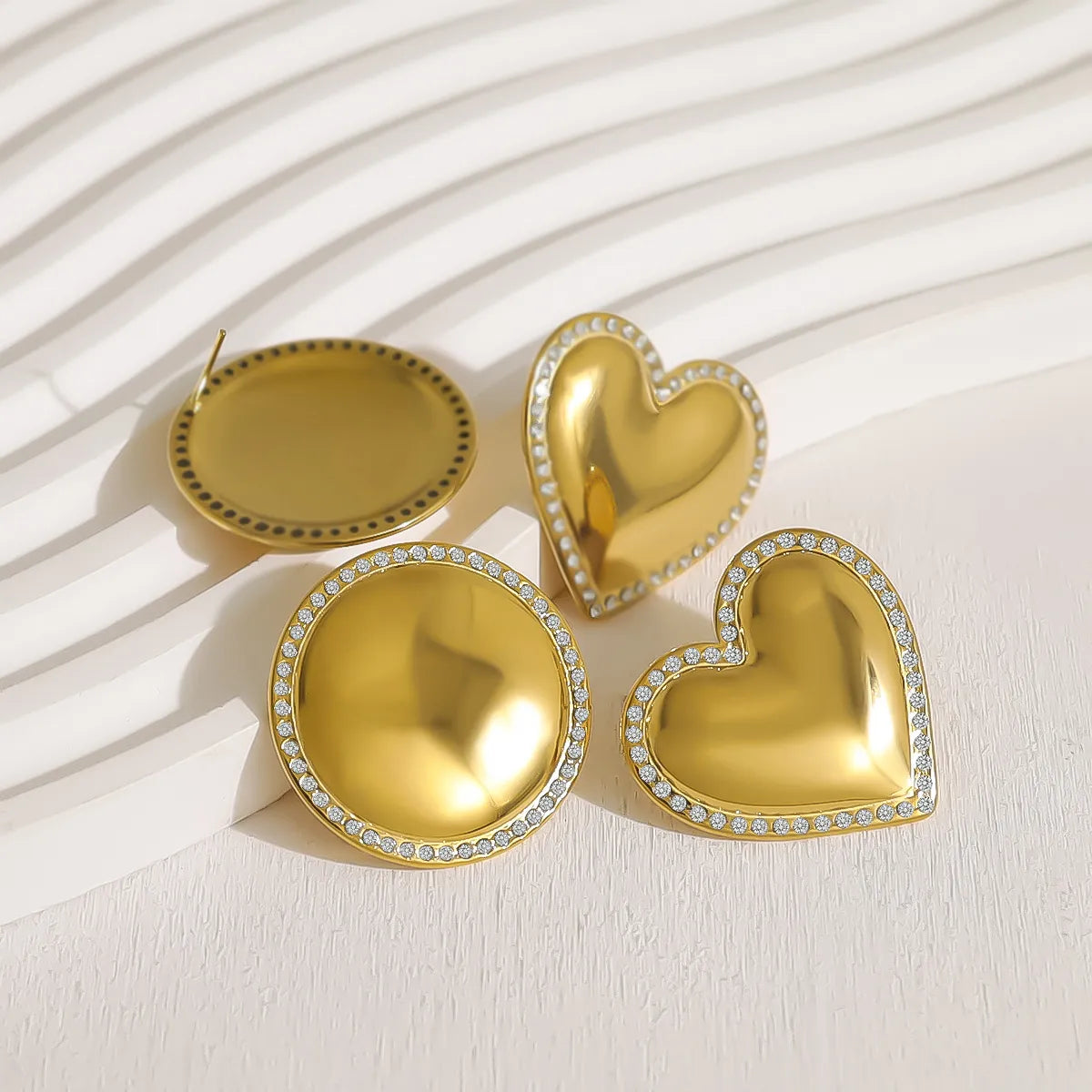 1 Pair Simple Style Classic Style Round Heart Shape Polishing Plating 304 Stainless Steel Rhinestones 18K Gold Plated Drop Earrings