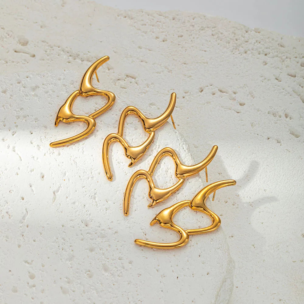 1 Pair Simple Style Classic Style S Shape Plating 304 Stainless Steel 14K Gold Plated Ear Studs