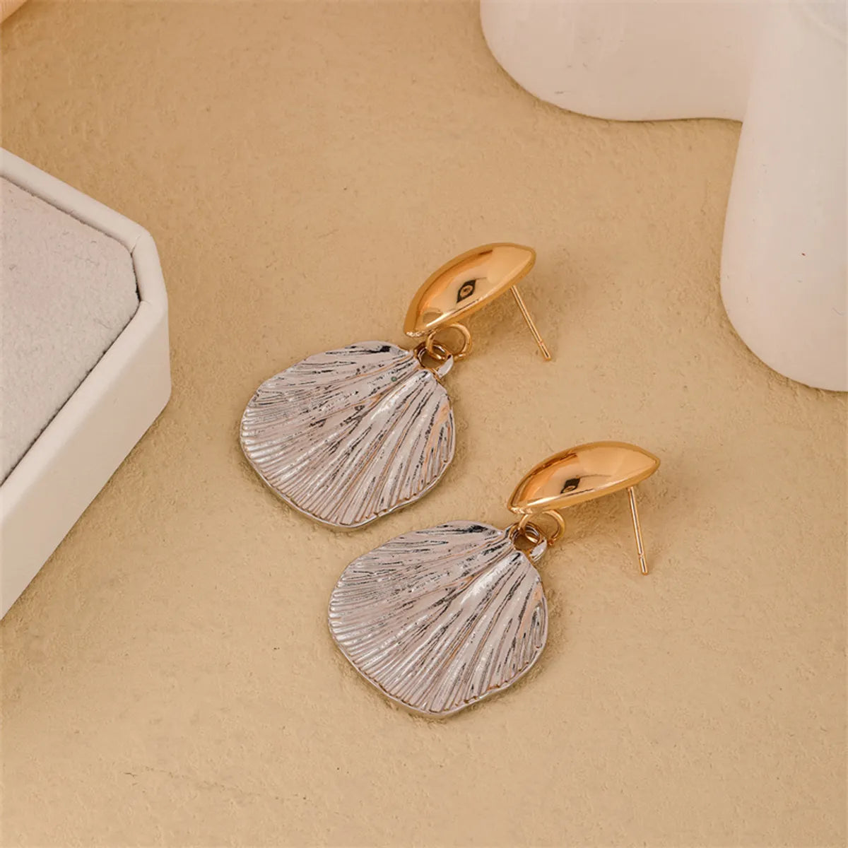 1 Pair Simple Style Classic Style Shell Irregular Plating Stainless Steel Gold Plated Drop Earrings