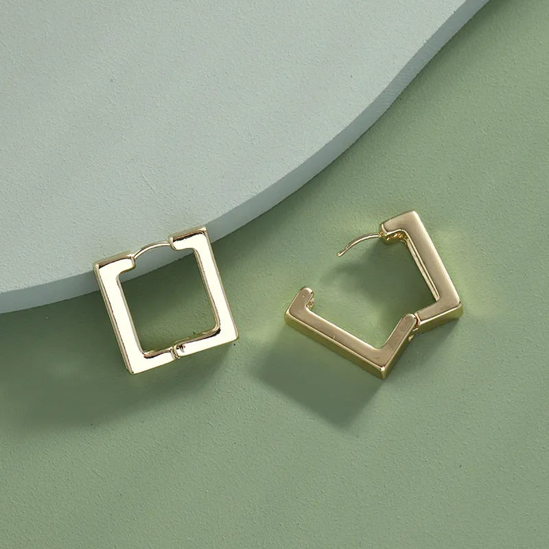 1 Pair Simple Style Classic Style Solid Color Alloy Earrings