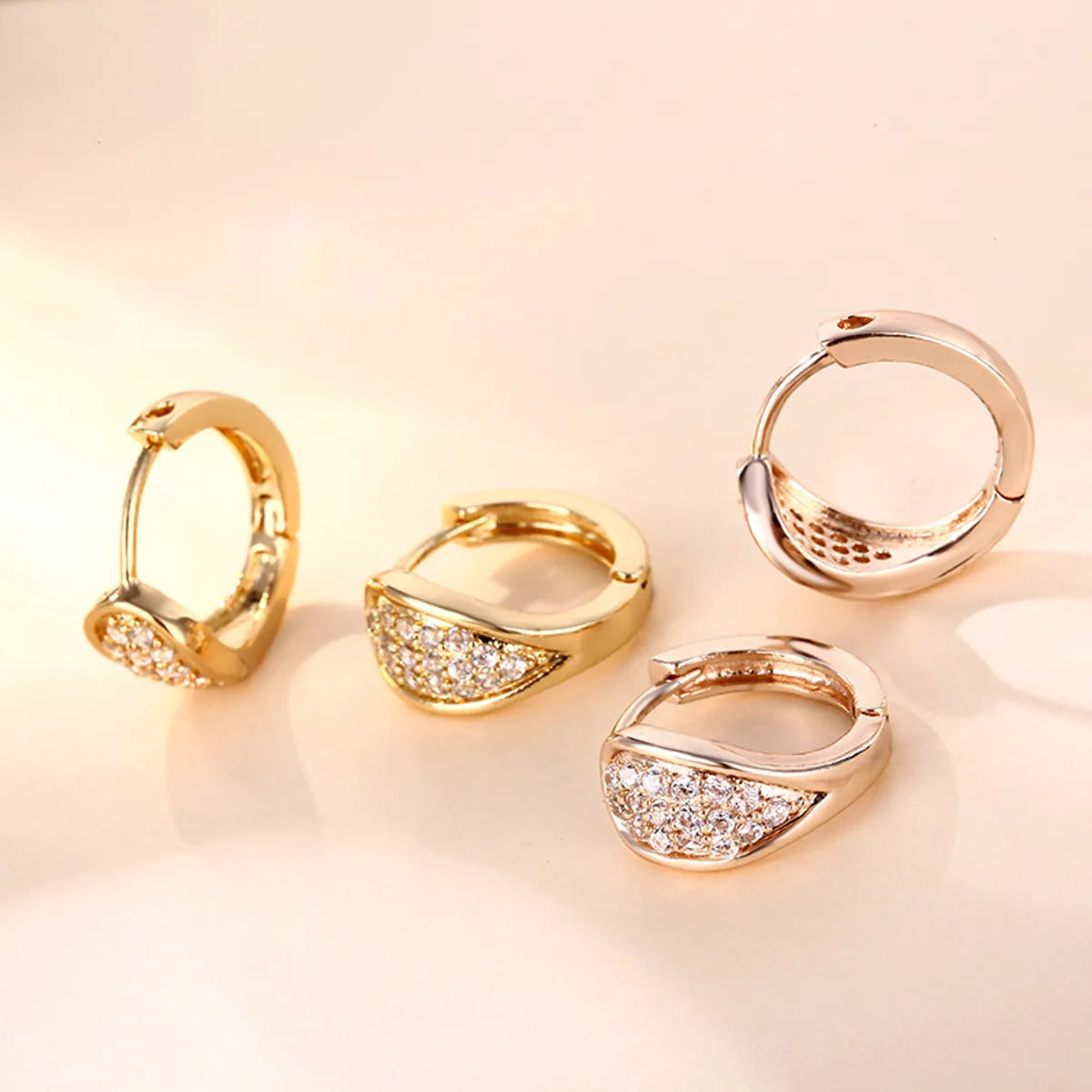 1 Pair Simple Style Classic Style Solid Color Inlay Copper Zircon K Gold Plated Rhodium Plated Ear Studs