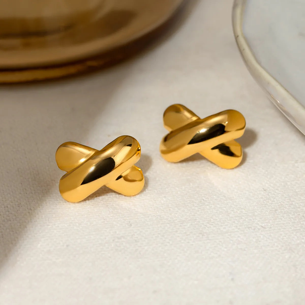 1 Pair Simple Style Classic Style Solid Color Plating 304 Stainless Steel 18K Gold Plated Ear Studs