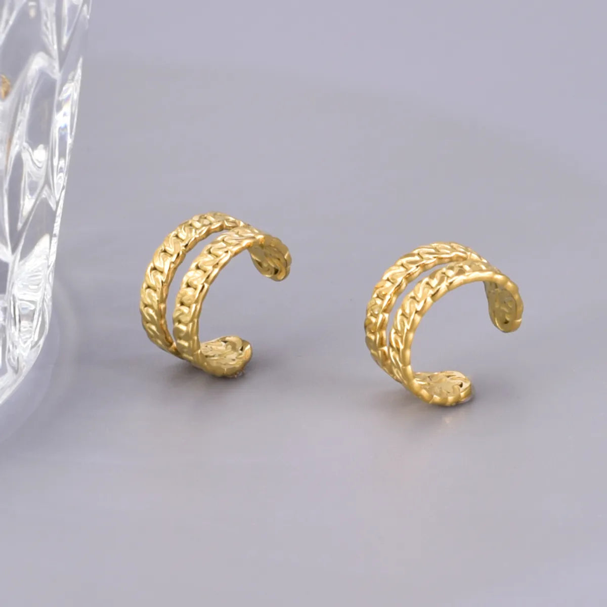 1 Pair Simple Style Classic Style Solid Color Plating 304 Stainless Steel Titanium Steel 18K Gold Plated Ear Cuffs