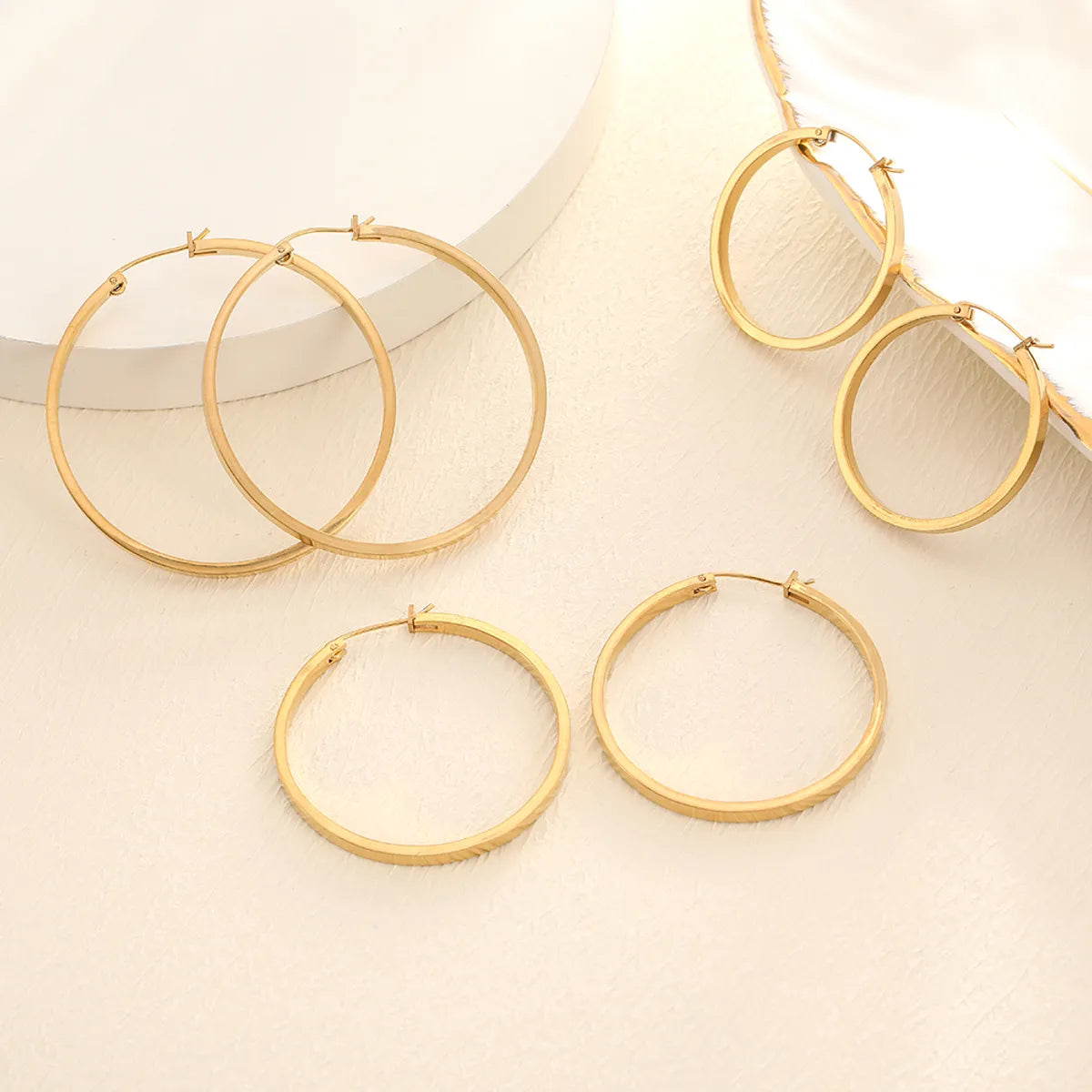 1 Pair Simple Style Classic Style Solid Color Plating 316 Stainless Steel  18K Gold Plated Earrings