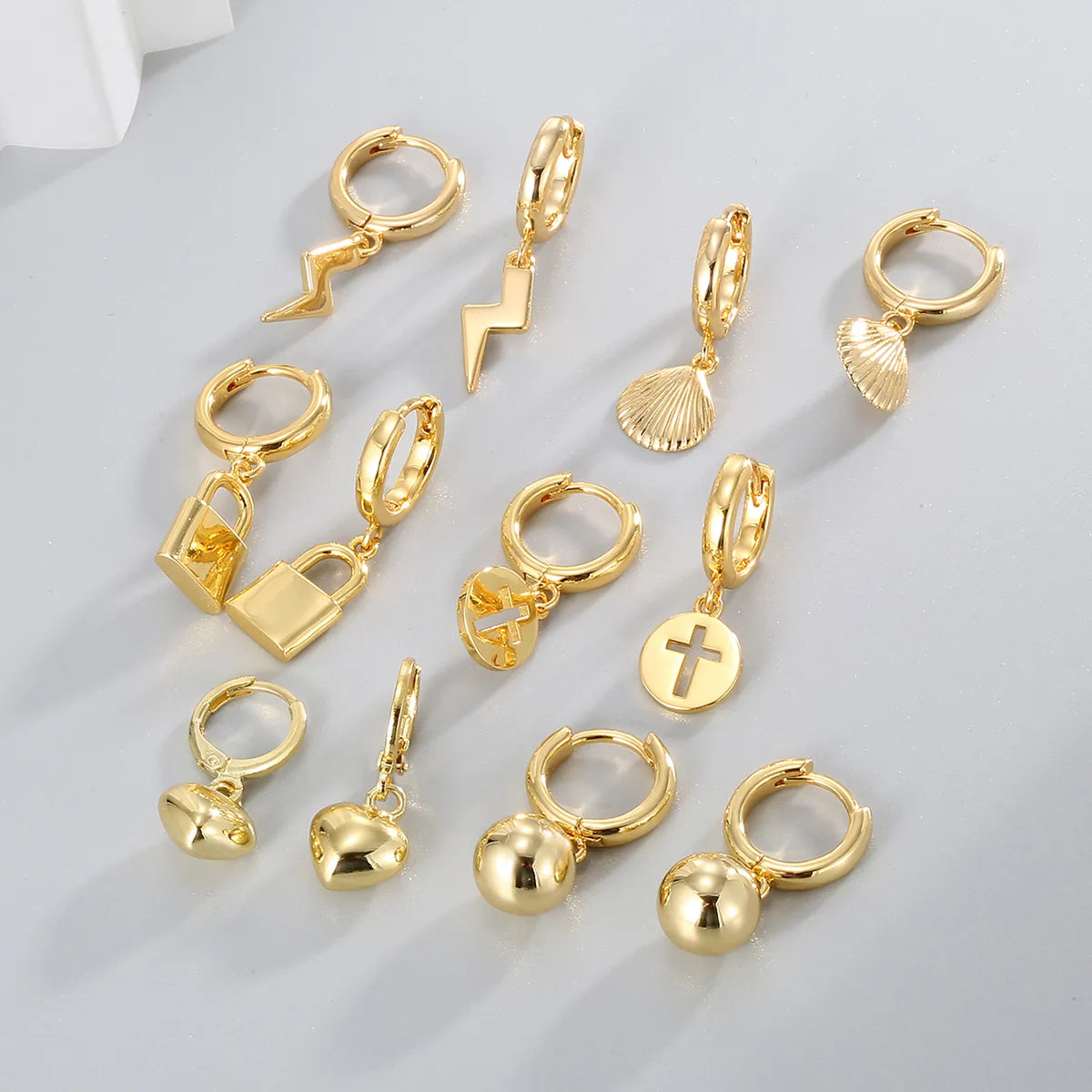 1 Pair Simple Style Classic Style Solid Color Plating Brass 18K Gold Plated Drop Earrings