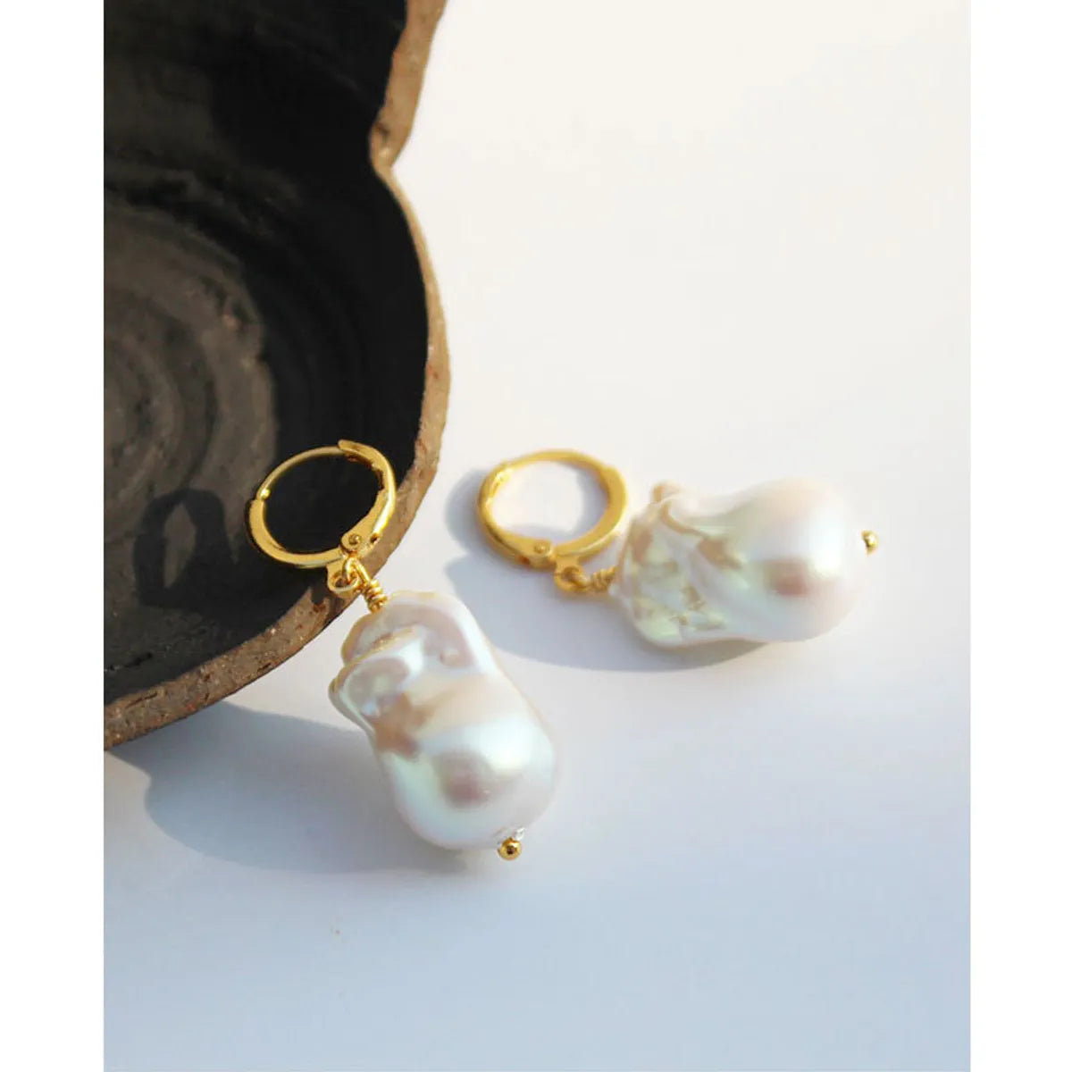 1 Pair Simple Style Classic Style Solid Color Plating Inlay Brass Pearl 24K Gold Plated Drop Earrings