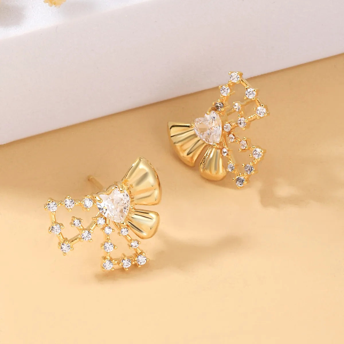 1 Pair Simple Style Classic Style Solid Color Plating Inlay Copper Zircon 18K Gold Plated Ear Studs