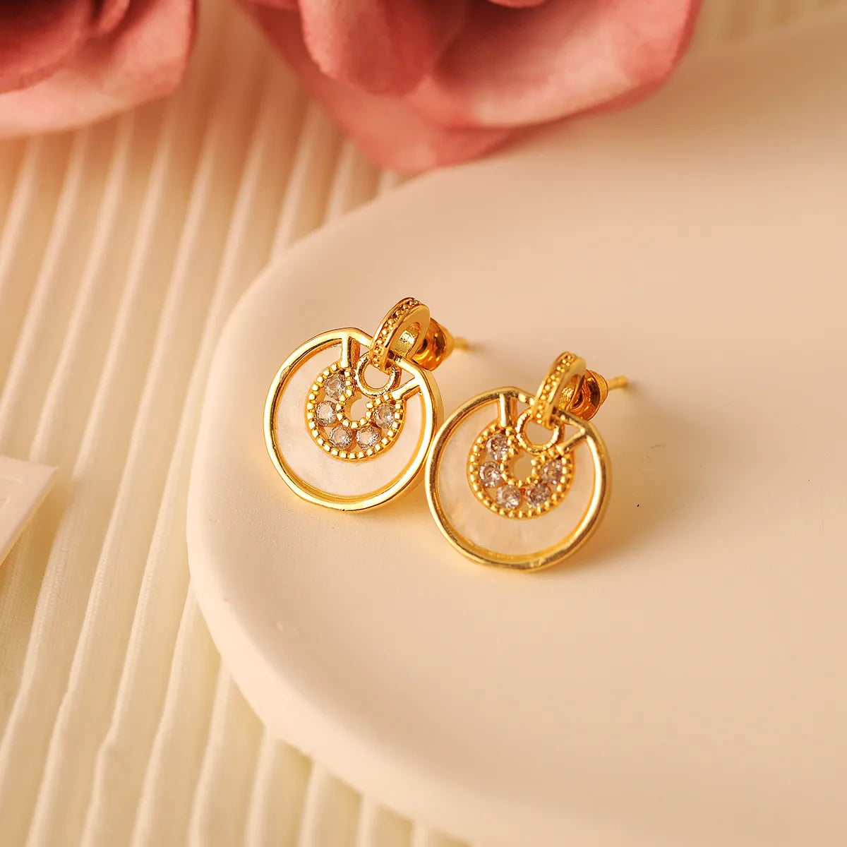 1 Pair Simple Style Classic Style Solid Color Plating Inlay Copper Zircon 18K Gold Plated Ear Studs