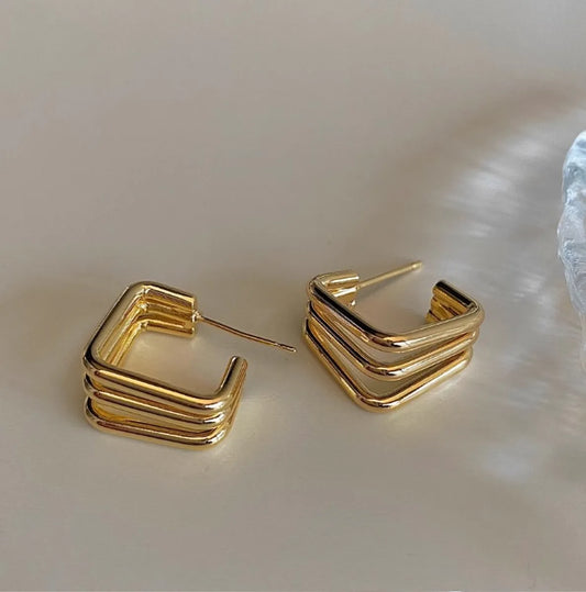 1 Pair Simple Style Classic Style Solid Color Plating Titanium Steel 18k Gold Plated Ear Studs