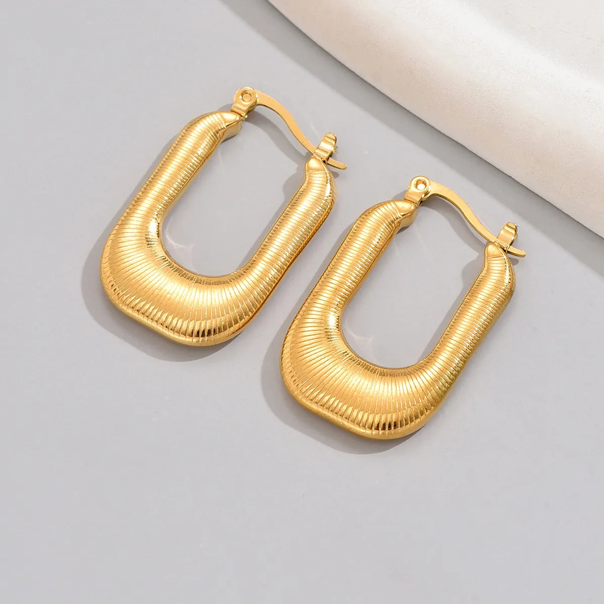 1 Pair Simple Style Classic Style Solid Color Plating Titanium Steel 18k Gold Plated Gold Plated Ear Studs