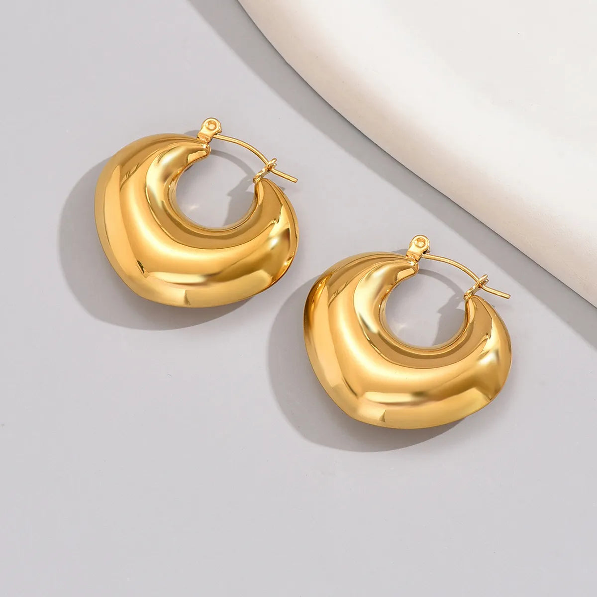 1 Pair Simple Style Classic Style Solid Color Plating Titanium Steel 18k Gold Plated Gold Plated Earrings