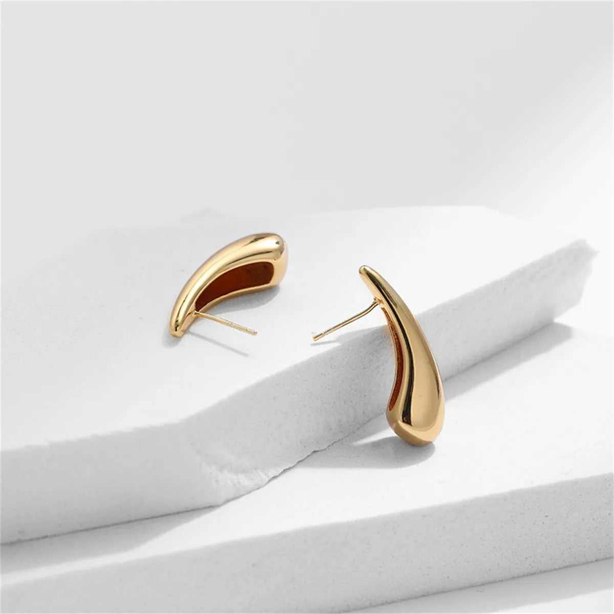 1 Pair Simple Style Classic Style Solid Color Water Drop Plating 304 Stainless Steel 18K Gold Plated Ear Studs