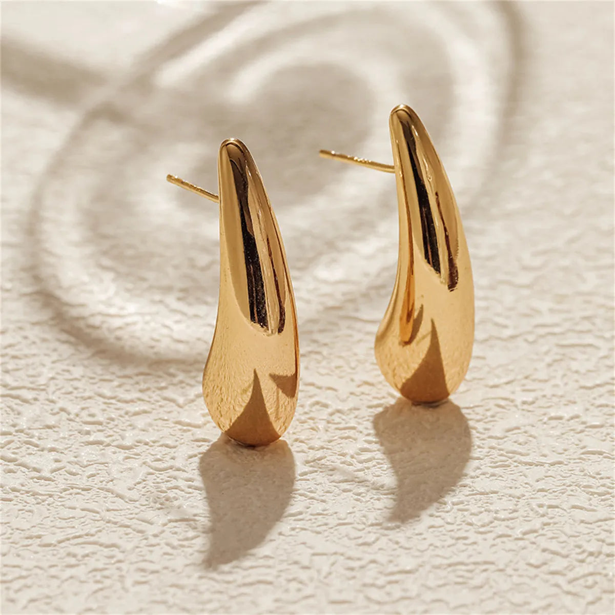 1 Pair Simple Style Classic Style Solid Color Water Drop Plating 304 Stainless Steel 18K Gold Plated Ear Studs