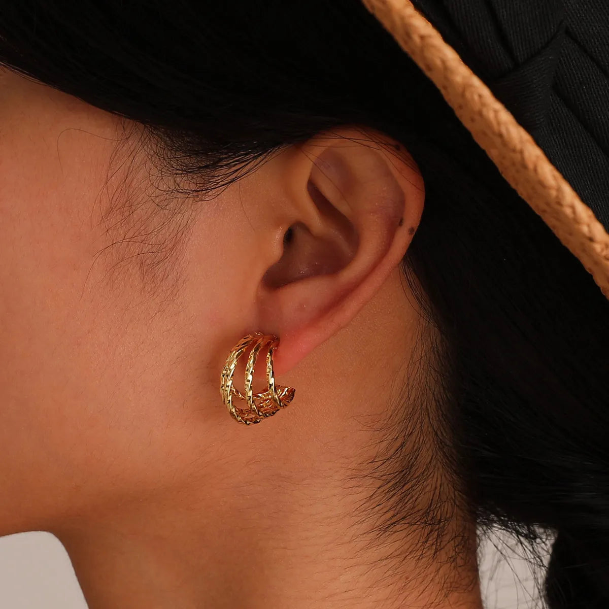 1 Pair Simple Style Classic Style Spiral Stripe Plating Copper 18K Gold Plated Ear Studs