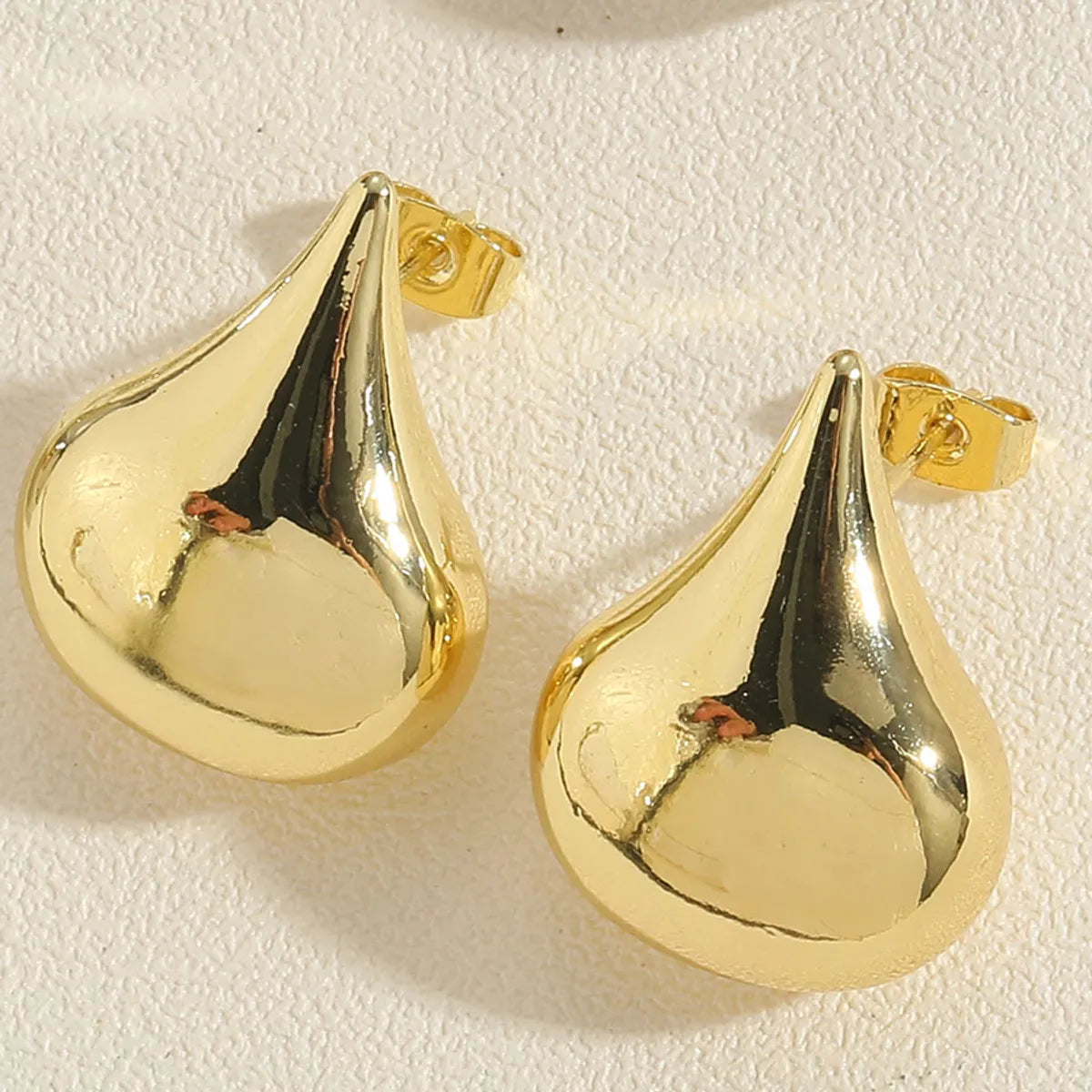 1 Pair Simple Style Classic Style Water Droplets Snake Plating Inlay Brass Zircon 14k Gold Plated White Gold Plated Ear Studs