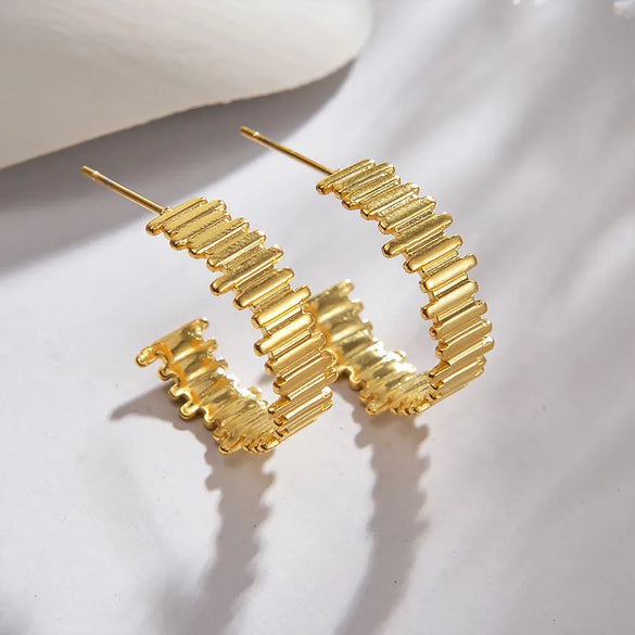 1 Pair Simple Style Commute C Shape Stripe Plating 304 Stainless Steel 18K Gold Plated Earrings
