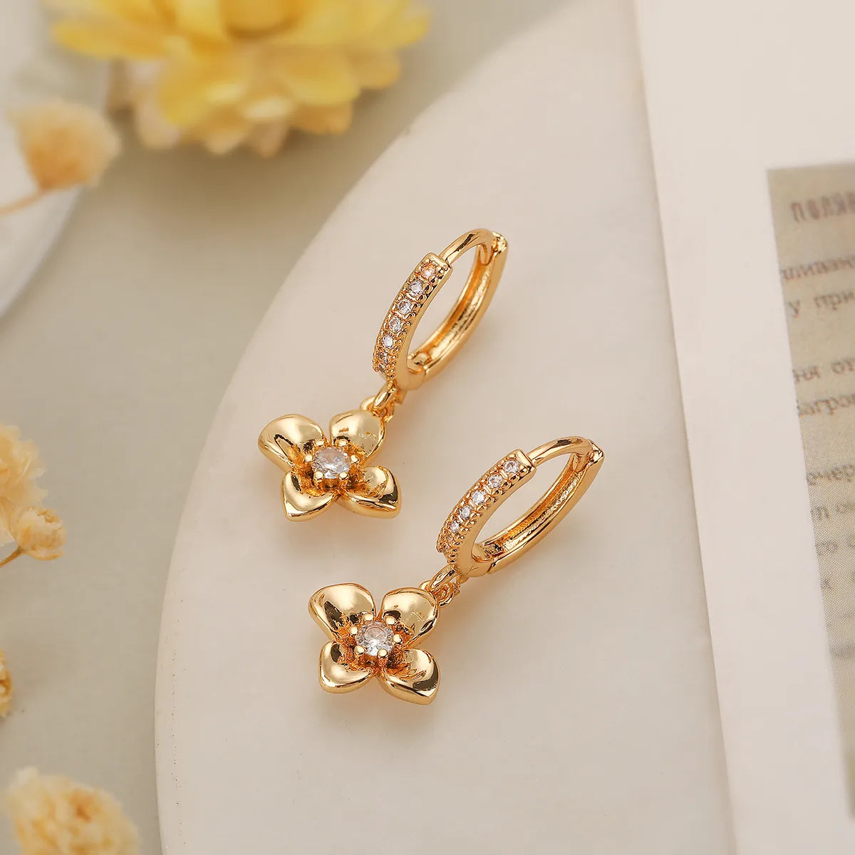 1 Pair Simple Style Commute Flower Inlay Copper Zircon 18K Gold Plated Drop Earrings