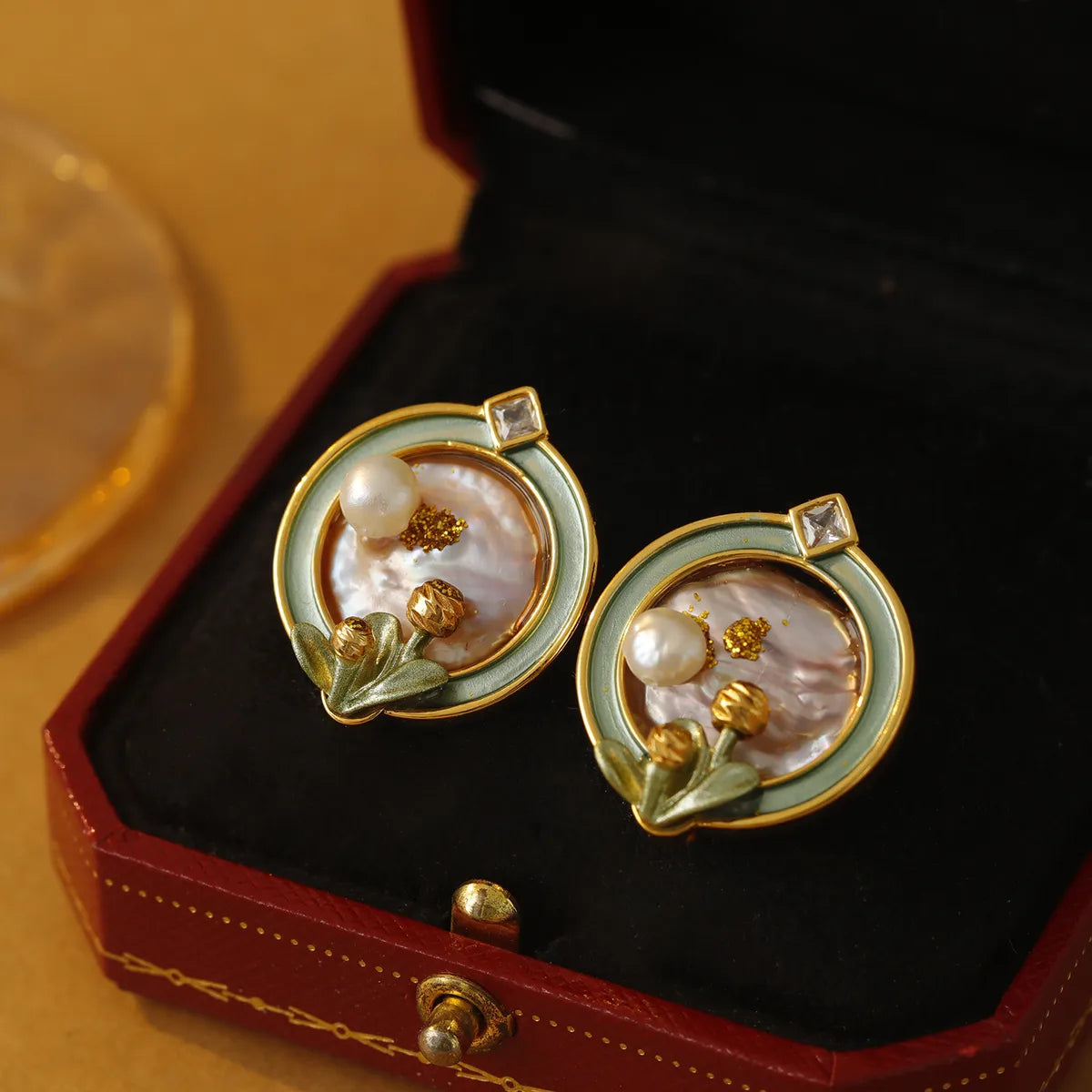 1 Pair Simple Style Commute Flower Plating Inlay Copper Freshwater Pearl Copper Zircon 18K Gold Plated Ear Studs