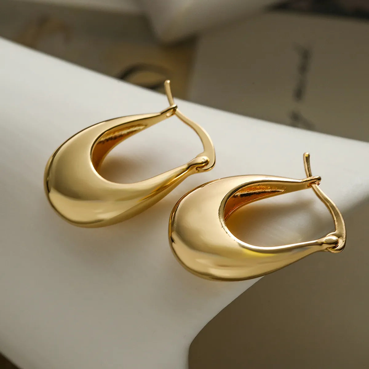 1 Pair Simple Style Commute Geometric Plating Copper 18k Gold Plated Earrings