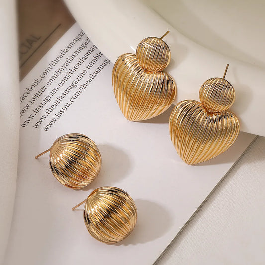 1 Pair Simple Style Commute Geometric Round Dots Heart Shape Copper 18K Gold Plated Drop Earrings