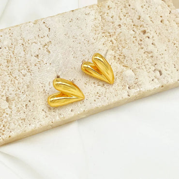 1 Pair Simple Style Commute Heart Shape Alloy Ear Studs