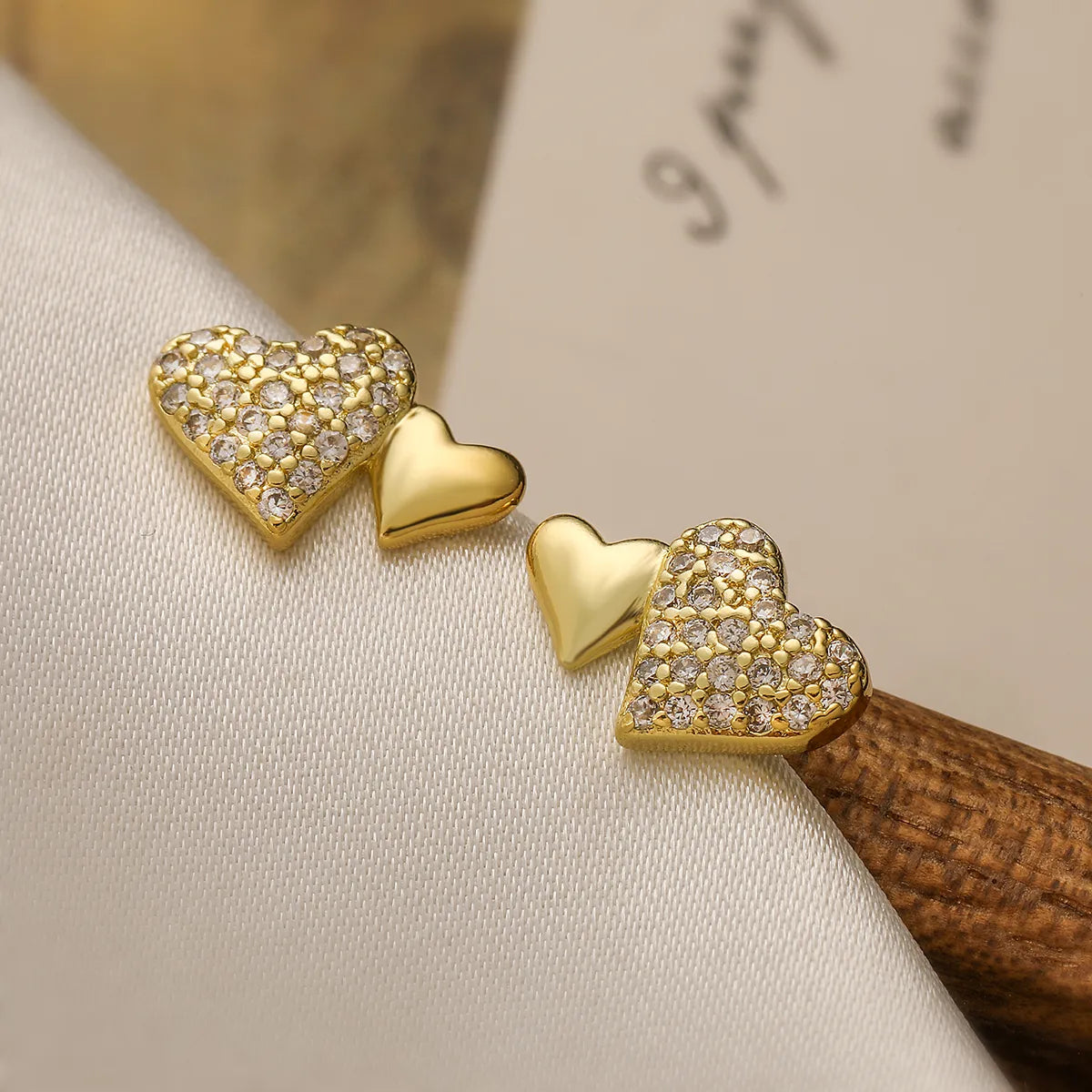 1 Pair Simple Style Commute Heart Shape Plating Inlay Copper Zircon 18K Gold Plated Ear Studs