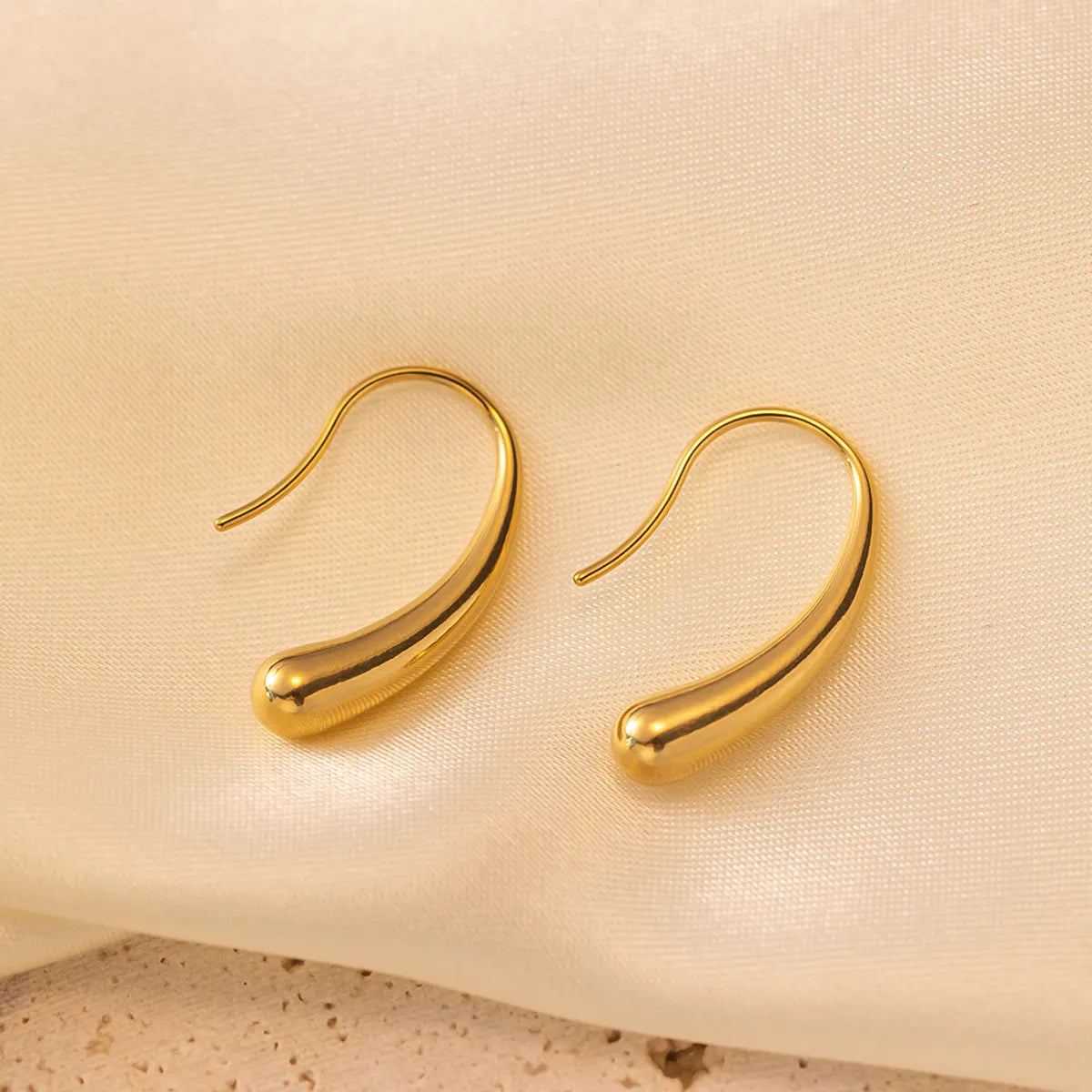 1 Pair Simple Style Commute Hook Solid Color Polishing Plating 304 Stainless Steel 18K Gold Plated Ear Studs