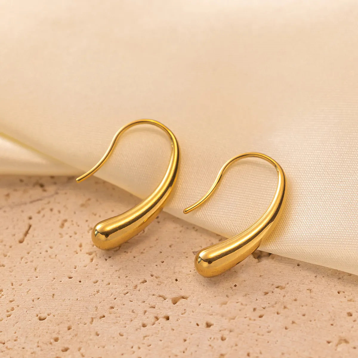 1 Pair Simple Style Commute Hook Solid Color Polishing Plating 304 Stainless Steel 18K Gold Plated Ear Studs