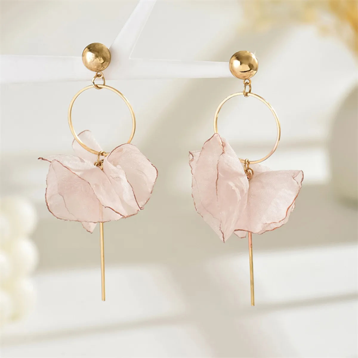 1 Pair Simple Style Commute Petal Alloy Polyester Drop Earrings