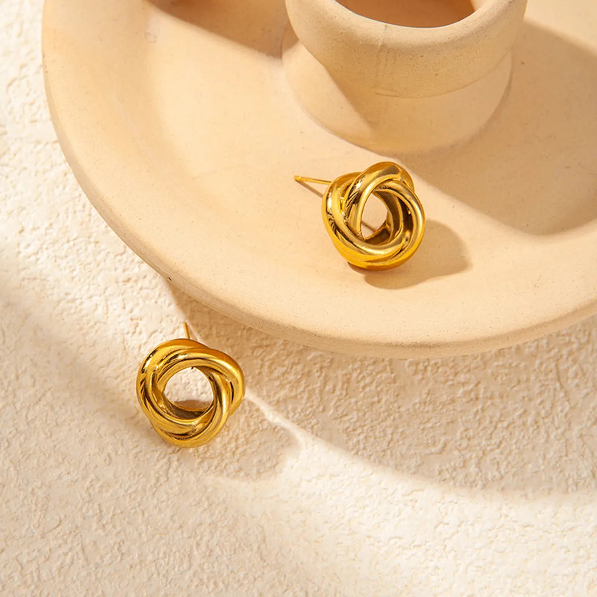 1 Pair Simple Style Commute Rose Plating Hollow Out 304 Stainless Steel 14K Gold Plated Ear Studs