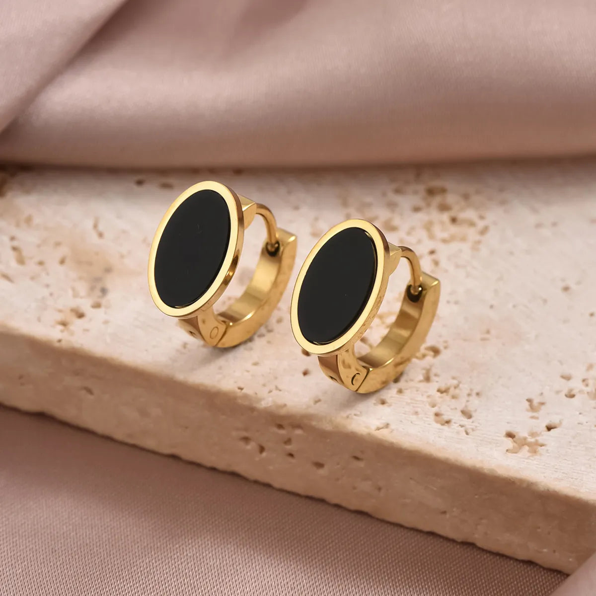 1 Pair Simple Style Commute Round Oval Heart Shape Irregular Plating Inlay Stainless Steel Shell 14k Gold Plated Earrings