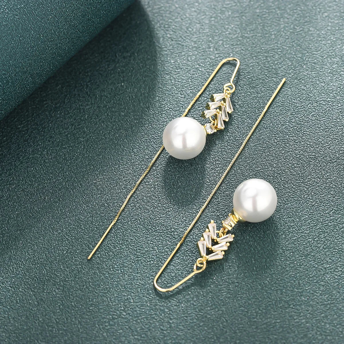 1 Pair Simple Style Commute Round Plating Inlay Copper Artificial Pearls Rhinestones 14k Gold Plated Dangling Earrings