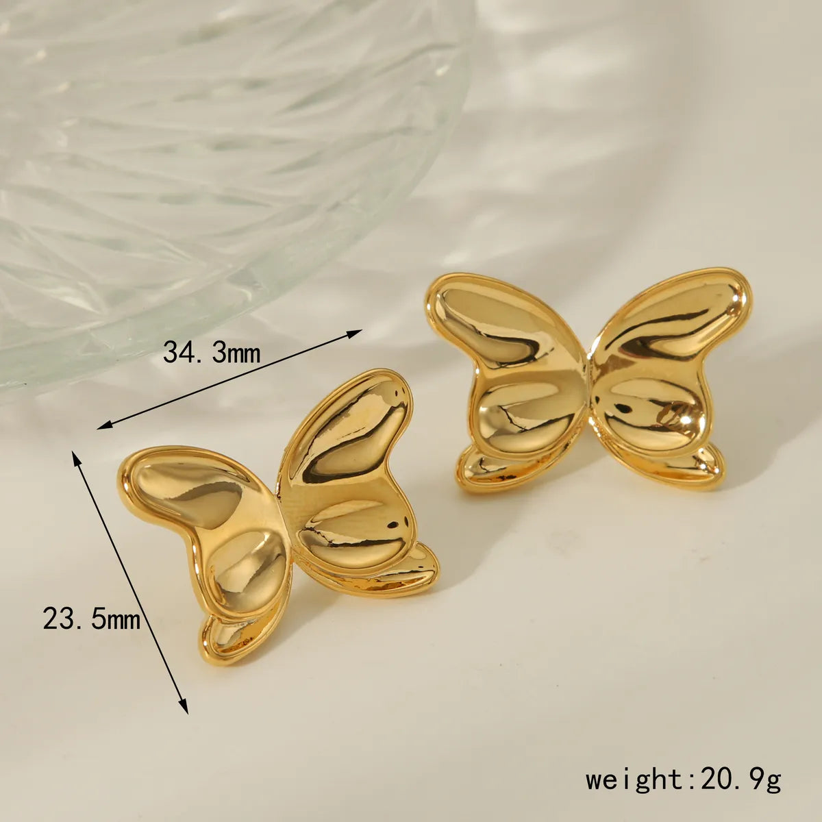 1 Pair Simple Style Commute Solid Color Butterfly Copper 18K Gold Plated Ear Studs