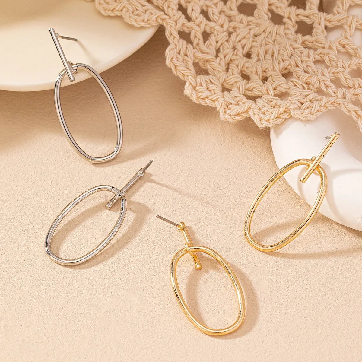 1 Pair Simple Style Commute Solid Color Iron Drop Earrings