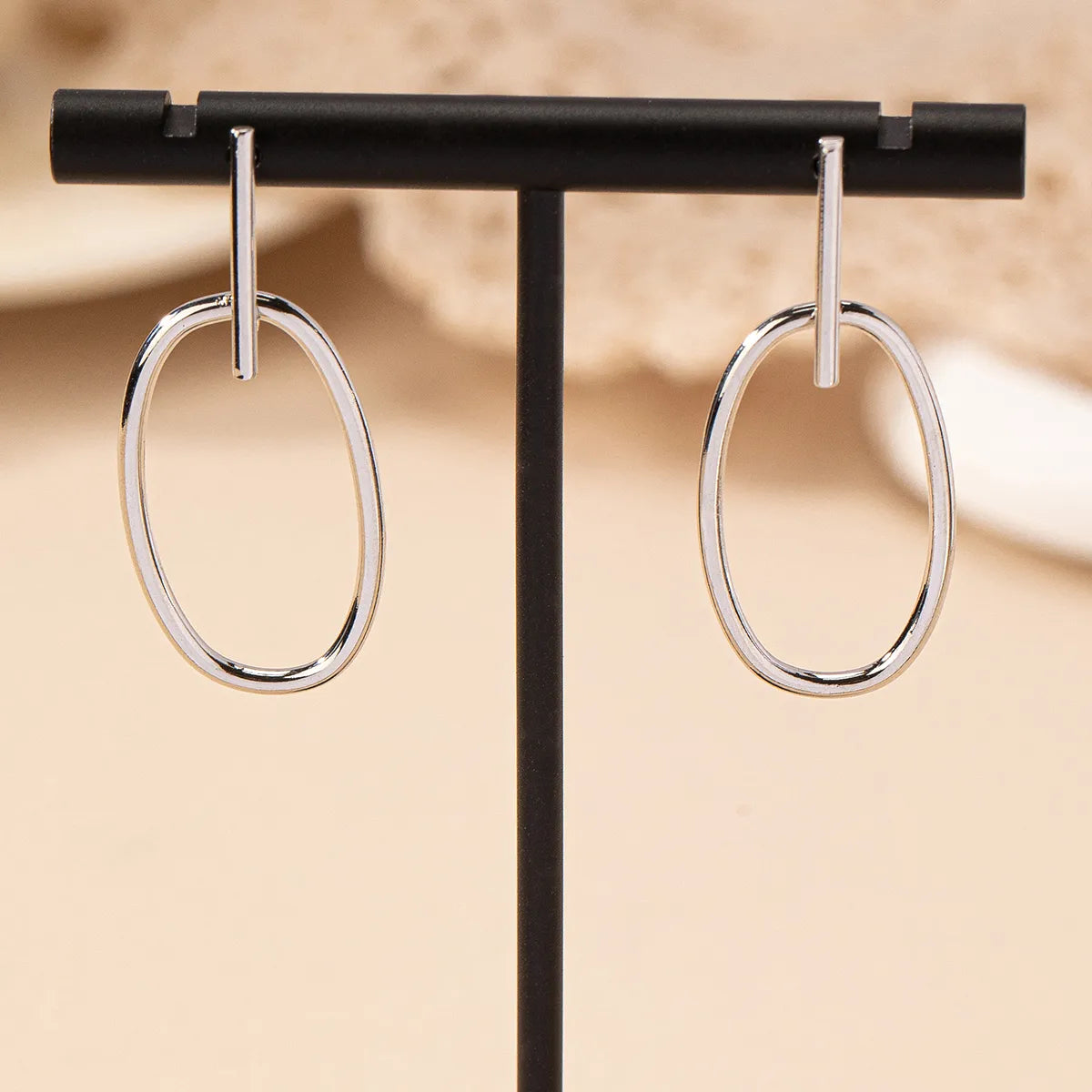 1 Pair Simple Style Commute Solid Color Iron Drop Earrings