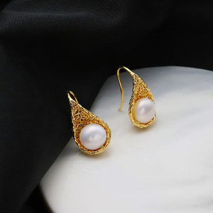 1 Pair Simple Style Commute Solid Color Plating Inlay Freshwater Pearl Copper Pearl 18k Gold Plated Drop Earrings