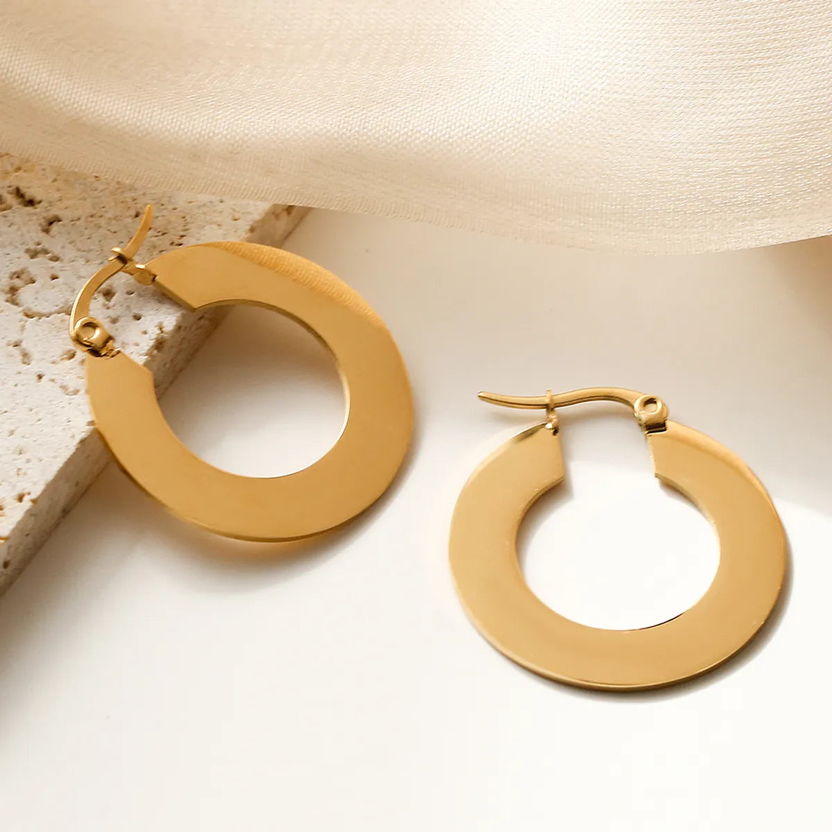 1 Pair Simple Style Commute U Shape Semicircle Round Plating 304 Stainless Steel 18K Gold Plated Earrings