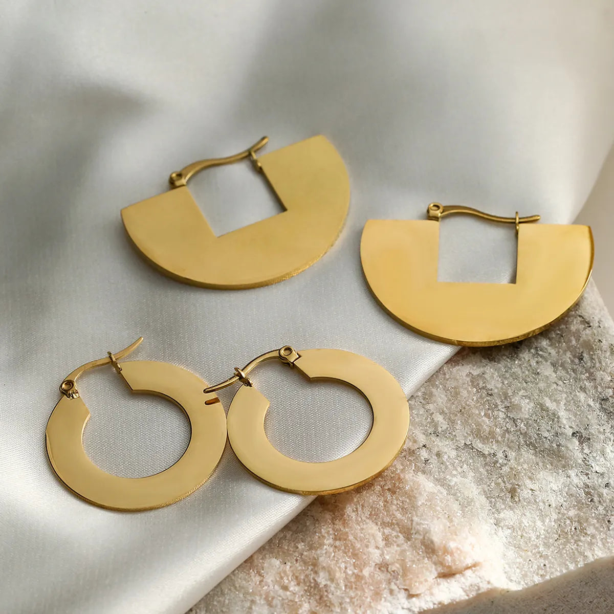 1 Pair Simple Style Commute U Shape Semicircle Round Plating 304 Stainless Steel 18K Gold Plated Earrings