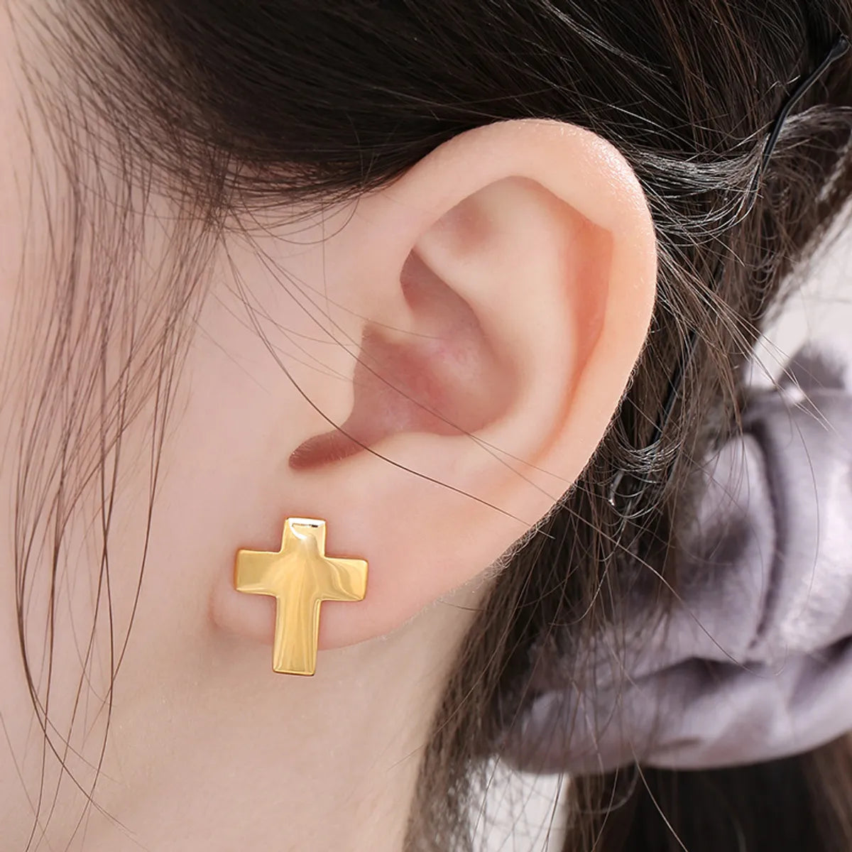 1 Pair Simple Style Cross Heart Shape Plating Titanium Steel Rose Gold Plated Gold Plated Ear Studs