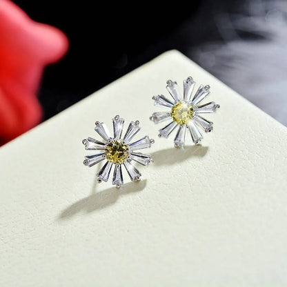 1 Pair Simple Style Daisy Plating Inlay Copper Zircon 18k Gold Plated Ear Studs