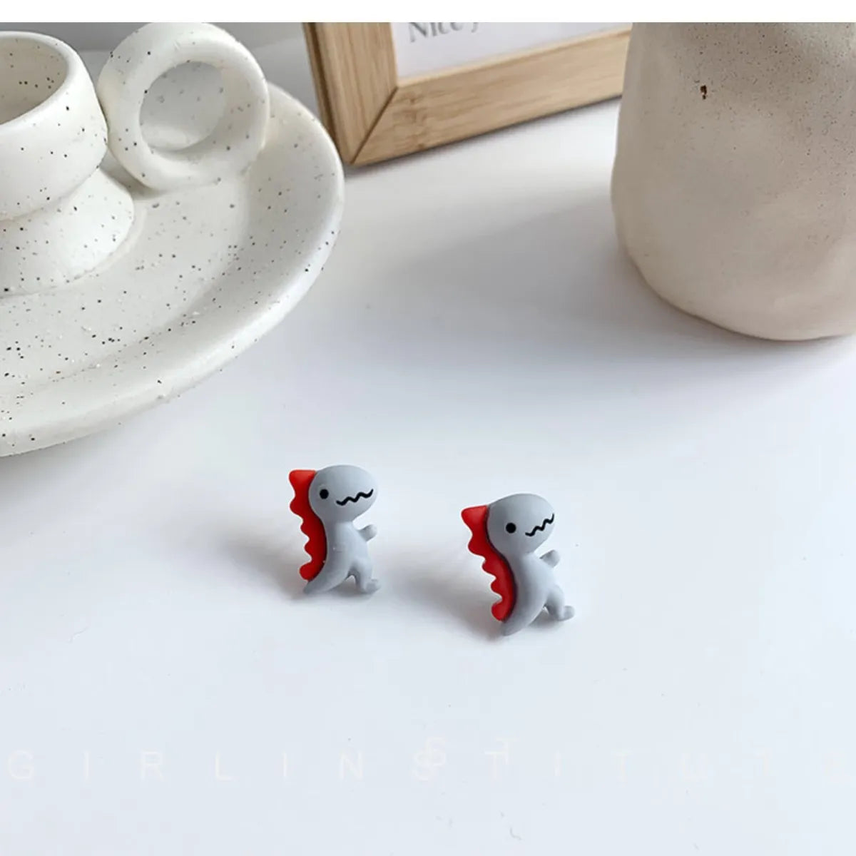 1 Pair Simple Style Dinosaur Resin Plating Women's Ear Studs