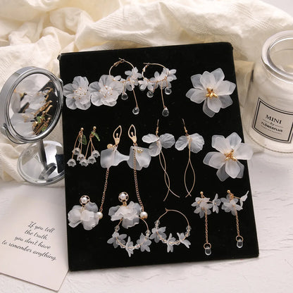 1 Pair Simple Style Flower Alloy Inlay Rhinestones Women's Earrings