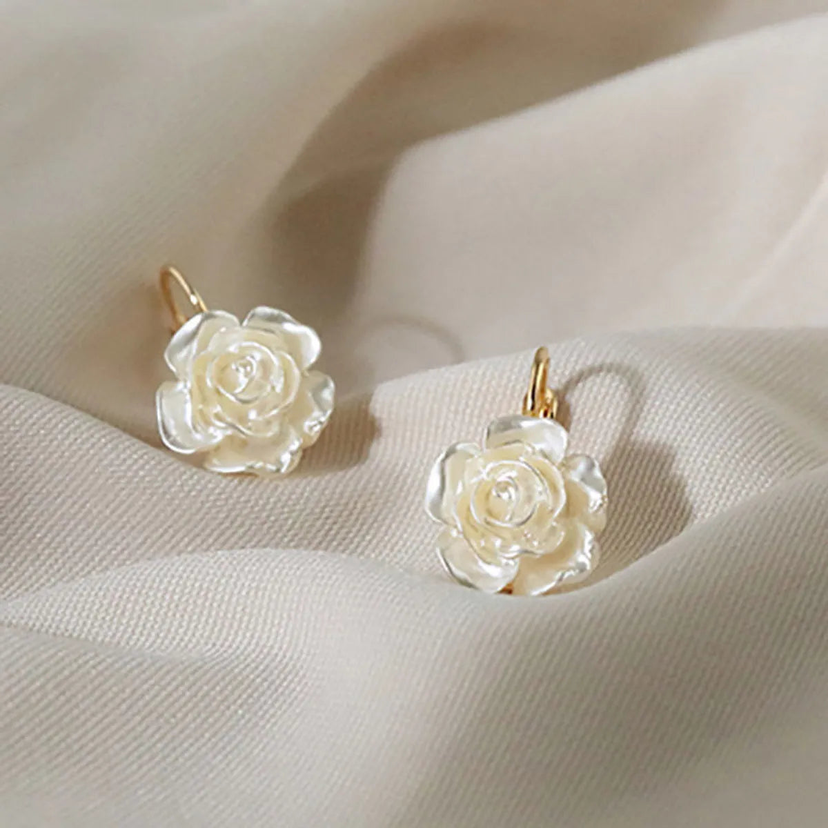 1 Pair Simple Style Flower Alloy Patchwork Women's Earrings