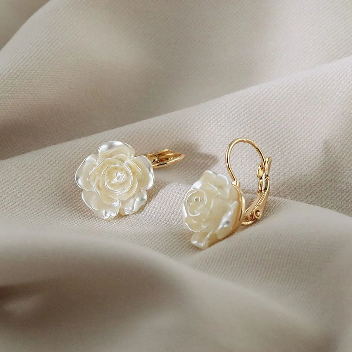 1 Pair Simple Style Flower Alloy Patchwork Women's Earrings